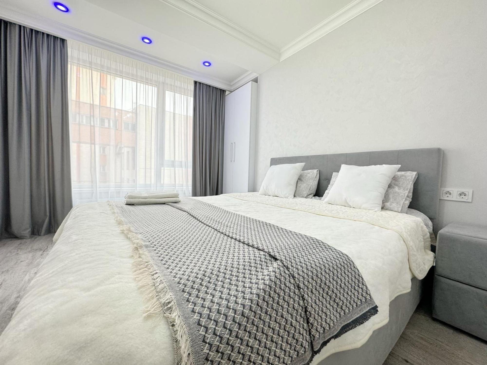 Apartament Bella White *